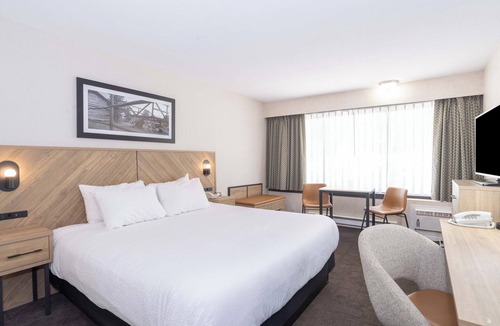 Castlegar Hotel | Sandman Hotel Castlegar