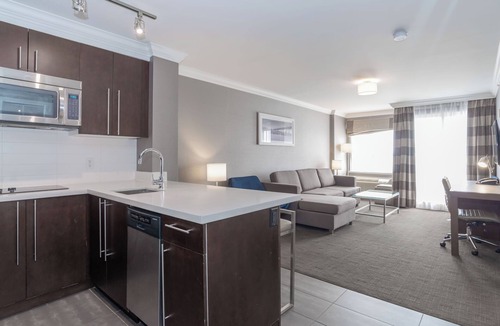 West Edmonton Hotel | Sandman Hotel Edmonton West