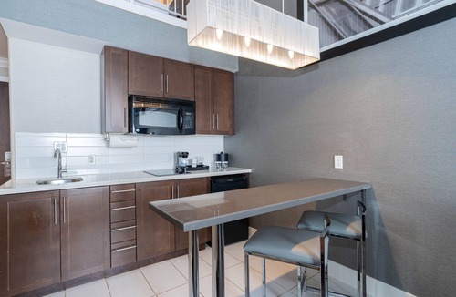 Southeast Edmonton Hotel | Sandman Signature Edmonton South Hotel