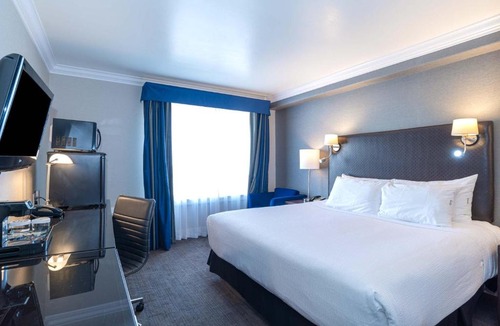 Southeast Edmonton Hotel | Sandman Signature Edmonton South Hotel