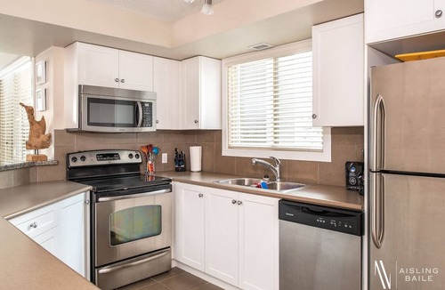 Invermere Apartment | Sapphire Serenity | Hot Tub | Pool | Ground Floor