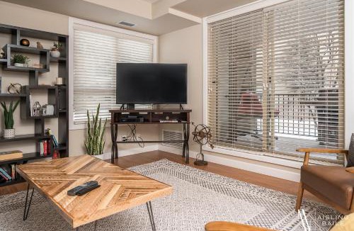 Invermere Apartment | Sapphire Serenity Hot Tub Pool Ground Floor