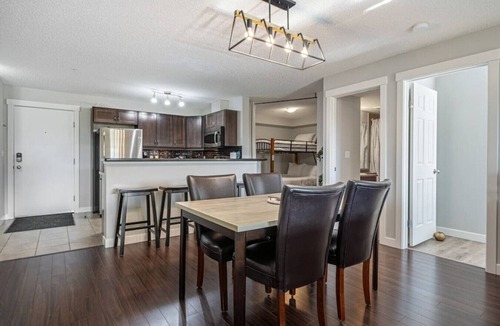 Invermere Apartment | Scenic Lakefront Getaway | Hot Tub | Pool | Gym