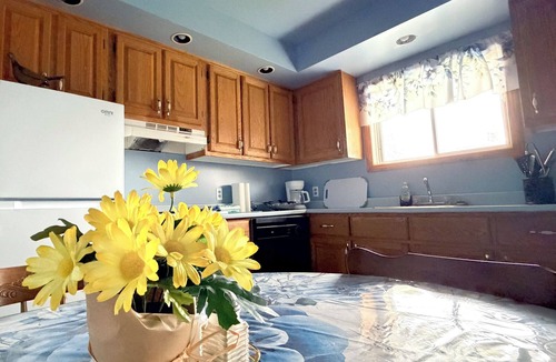 Ingonish Hotel | Sea Breeze Cottages And Motel