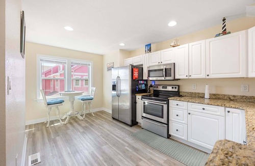 Bermuda Bay House | Sea Turtle Escape | Pool & Tennis Coastal Getaway