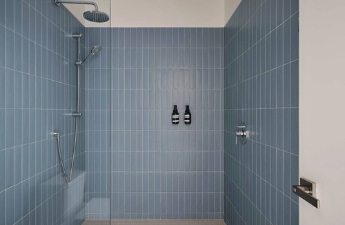 L'Ile-du-Havre-Aubert Hotel | Sea view boutique hotel room
