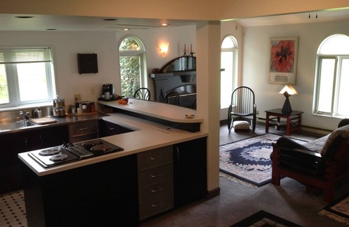 Chester Cottage | Seascape,Art Deco cottage