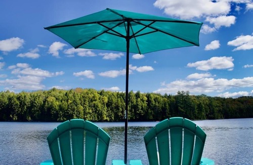 Eagle Lake Cottage | Serendipity 5 BR Waterfront 4 Season w/Hot Tub
