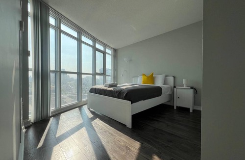 CityPlace Hotel | Serene 2BR Escape with Sofa Bed in Toronto. Great Downtown Access!