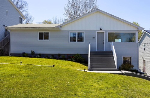 Dartmouth Apartment | Serenity Place w babbling brook & beautiful garden