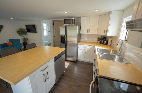 Oliver House | Serenity: Rockcliffe Getaway