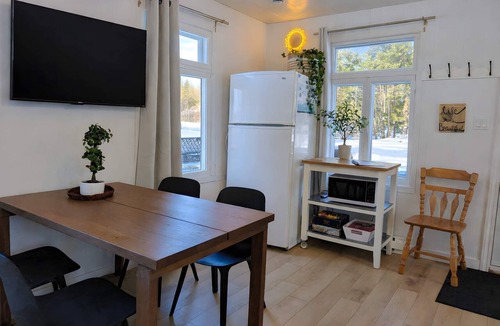 Saint-Tite-des-Caps Ski Chalet | Shack Cozy with Spa, near Massif Charlevoix & MSA