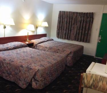 Valleyview Hotel | Shamrock Motel