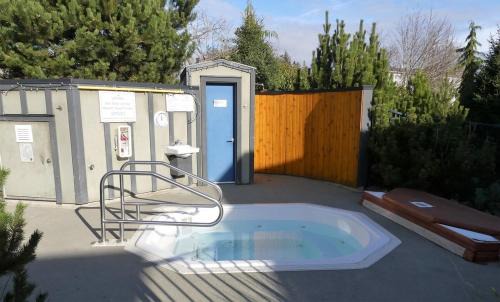 Sooke House | Sheringham Townhouse - Pet Friendly Sooke Rental