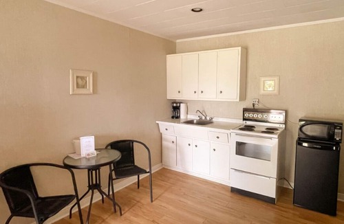 Cavendish Hotel | Silverwood Motel