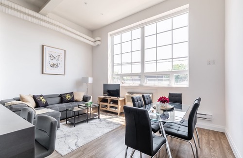 Kirkendall North Hotel | Simply Comfort. Dundurn Lofts