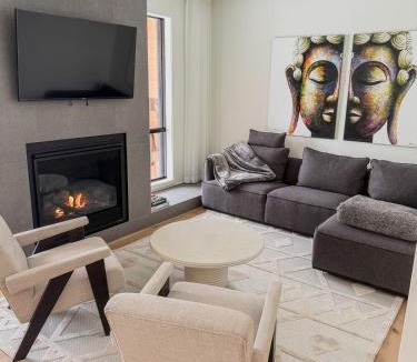 Versant Soleil Apartment | Ski-In Adjacent 200m - 3BR - Free Shuttle - Sleeps 8