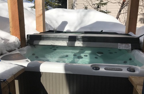 Silver Star Mountain Ski Chalet | Ski Retreat for first tracks and a central location! Private Hot Tub!