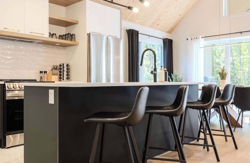 Pont-Rouge Ski Chalet | Skova - Nordic Harmony - Spa & Forest View