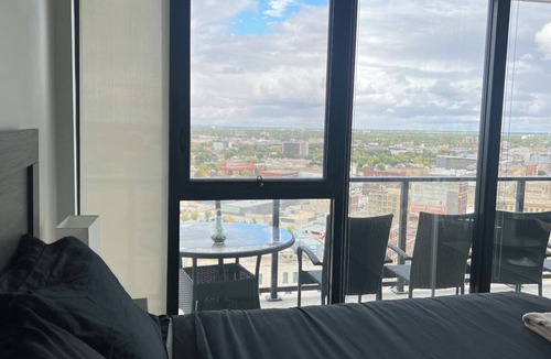 Downtown Winnipeg Condo | Skyloft Condominium Downtown/19th Floor