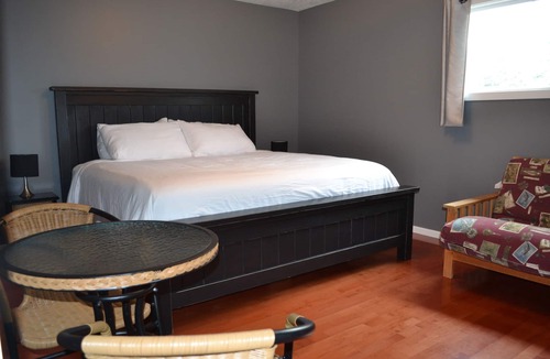 Smithers House | Smithers Guesthouse