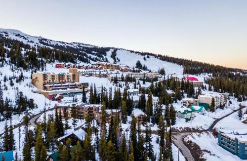 Big White Ski Resort Apartment | Snow Ghost Inn 326