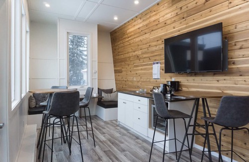 Fernie Hotel | Snow Valley Lodging