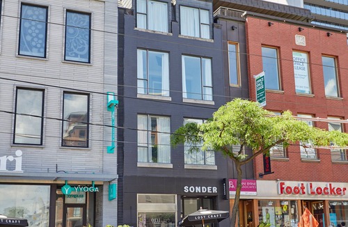 Downtown Toronto Apartment | Sonder The Beverley | Full Room