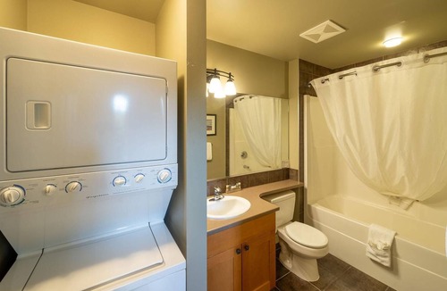 Sooke Cottage | Sooke Harbour Townhome, 3 Bedrooms