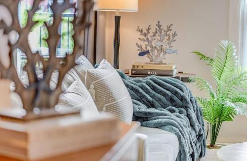 Sooke House | Sooke Ocean Oasis - Boutique Waterfront Rental