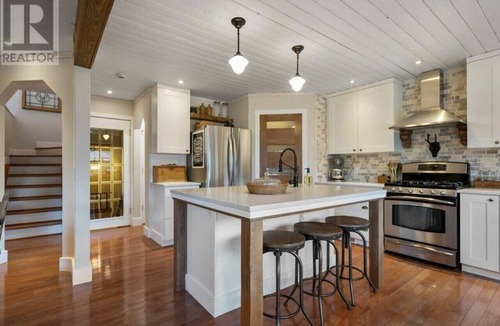Southeast Calgary House | Southeast Calgary Lake Community Home