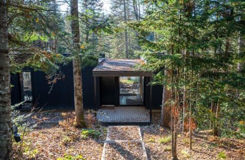 Saint-Alphonse-Rodriguez Ski Chalet | Spa and Escape by the Water - Loveshack