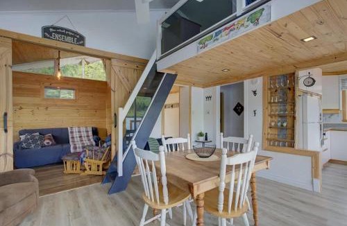 Saint-Leonard-de-Portneuf Ski Chalet | Spa & Lake Access - Chalet Le Ptit Leo