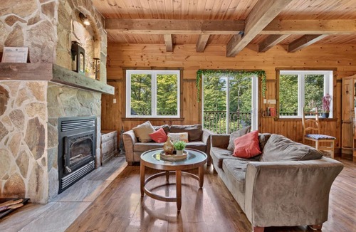 Entrelacs Ski Chalet | Spa & Nature Retreat - Le Bercail