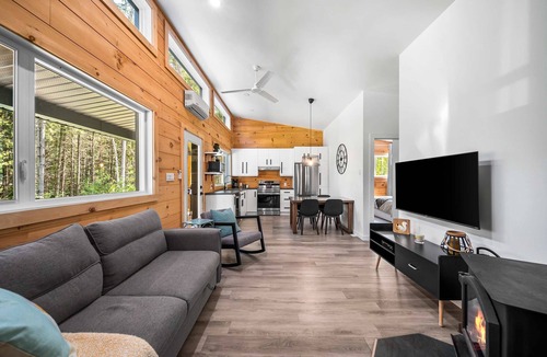 Trois-Rives Ski Chalet | Spa, Nature & Riverside Escape - Le Tamia