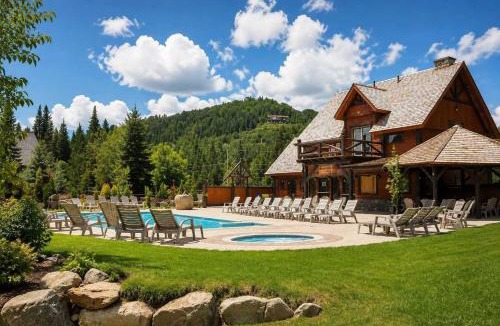 Saint-Faustin-Lac-Carre Ski Chalet | Spa & pool Access - Refuge au fil des saisons