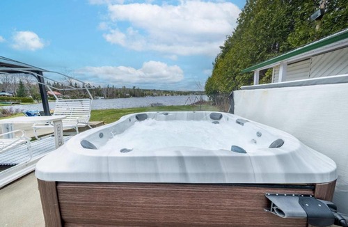 Saint-Evariste-de-Forsyth Ski Chalet | Spa Pool table & Lakefront - Maison aux Renards