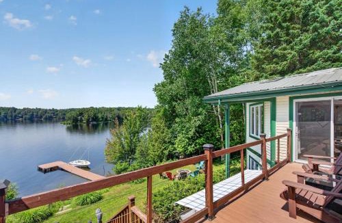 Amherst Ski Chalet | Spa & Waterfront - Chalet le Colibri