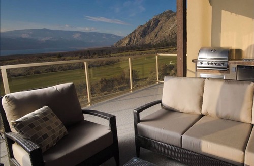 Osoyoos House | Spacious 2-Bedroom Condo with Incredible Views in Osoyoos