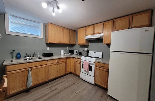 Oshawa House | Spacious 2-BR Basement Apartment in Oshawa