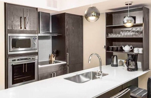 Collingwood Apartment | Spacious 2 BR | Living Water Resort and Spa