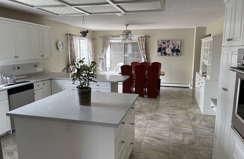Sardis House | Spacious 3-bedroom home with beautiful gardens