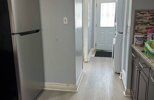 Malvern House | Spacious 3 BR main floor with back yard and free parking