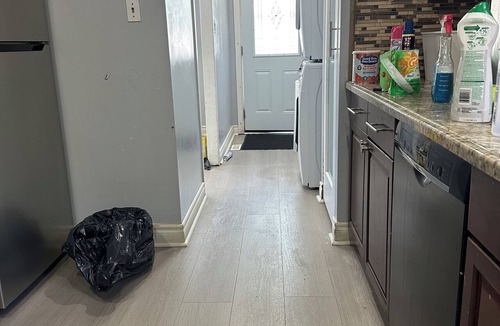 Malvern House | Spacious 3 BR main floor with back yard and free parking