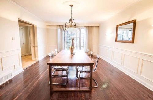 Armour Heights House | Spacious 5500 SQF Home 6 Bdrms and 3 and Half Bath