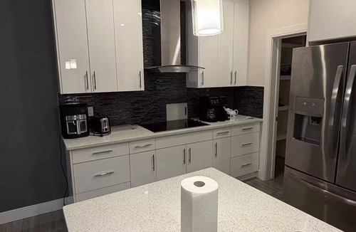 Beaumont House | Spacious, Beautiful Home in Quiet, Scenic Beaumont