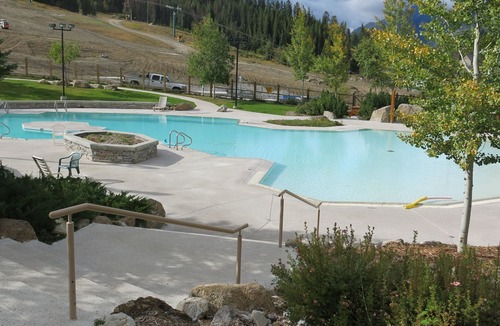 Panorama Condo | Spacious, Bright Upper Village Condo W/ A Great View.