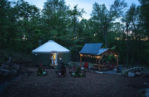 Sainte-Agathe-des-Monts House | Spacious Yurt in the Woods
