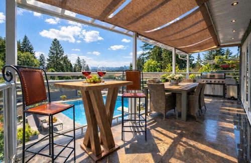Coquitlam House | Spacious & Comfortable Villa in Coquitlam