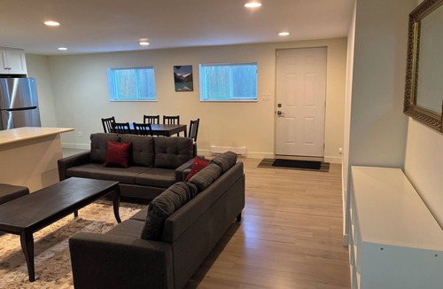 Lynn Valley House | Spacious Family Home in Lynn Valley Centre